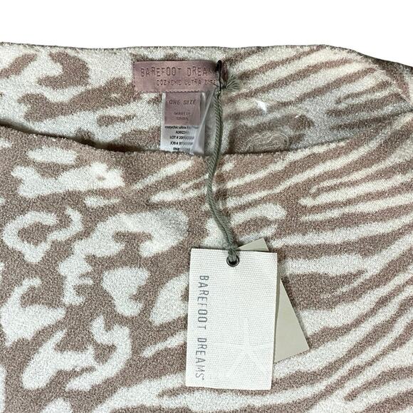 Barefoot Dreams Cozychic UltraLite Animal Print Poncho NWT - OS - Picture 3 of 4